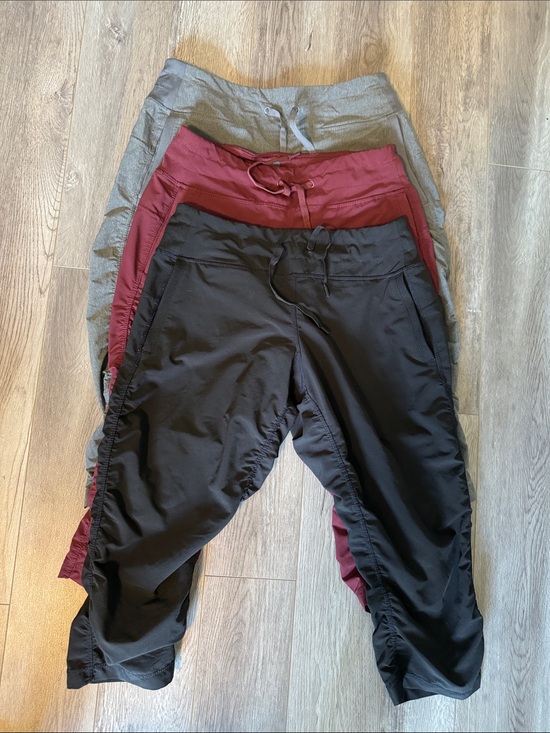 Kirkland Signature Pants - 3-Pack Drawstring Jogger Pants/Capris - Black, Burgundy, Gray- Size Small